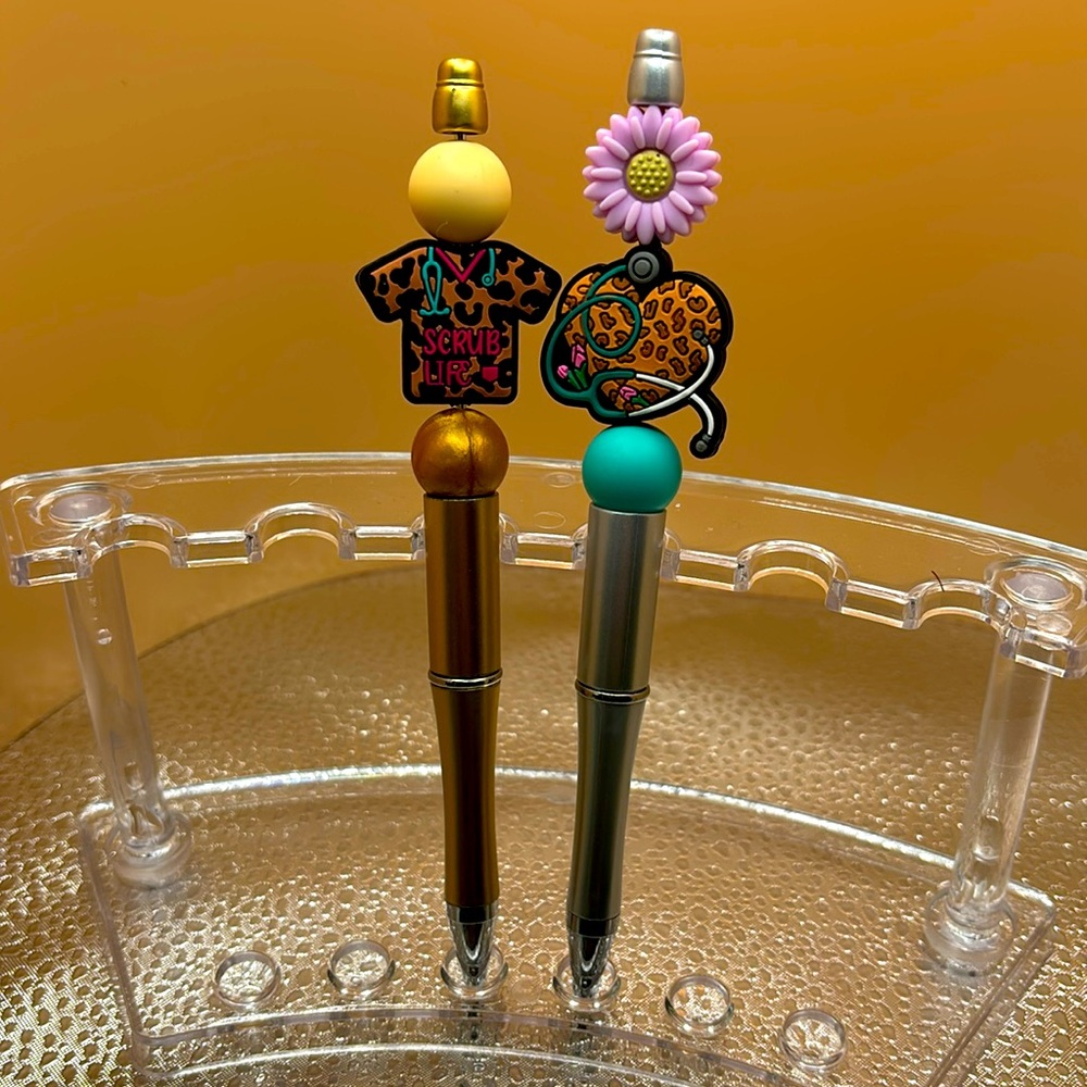 scrub life pens 🖊️